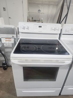 Cocina de vidrio marca Frigidaire