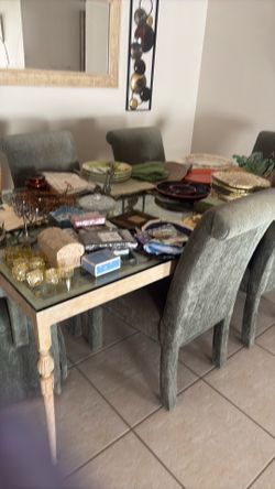 Dining room table