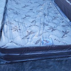 Brand New Queen Size Pillowtop Mattress Included Box Spring Free Delivery 