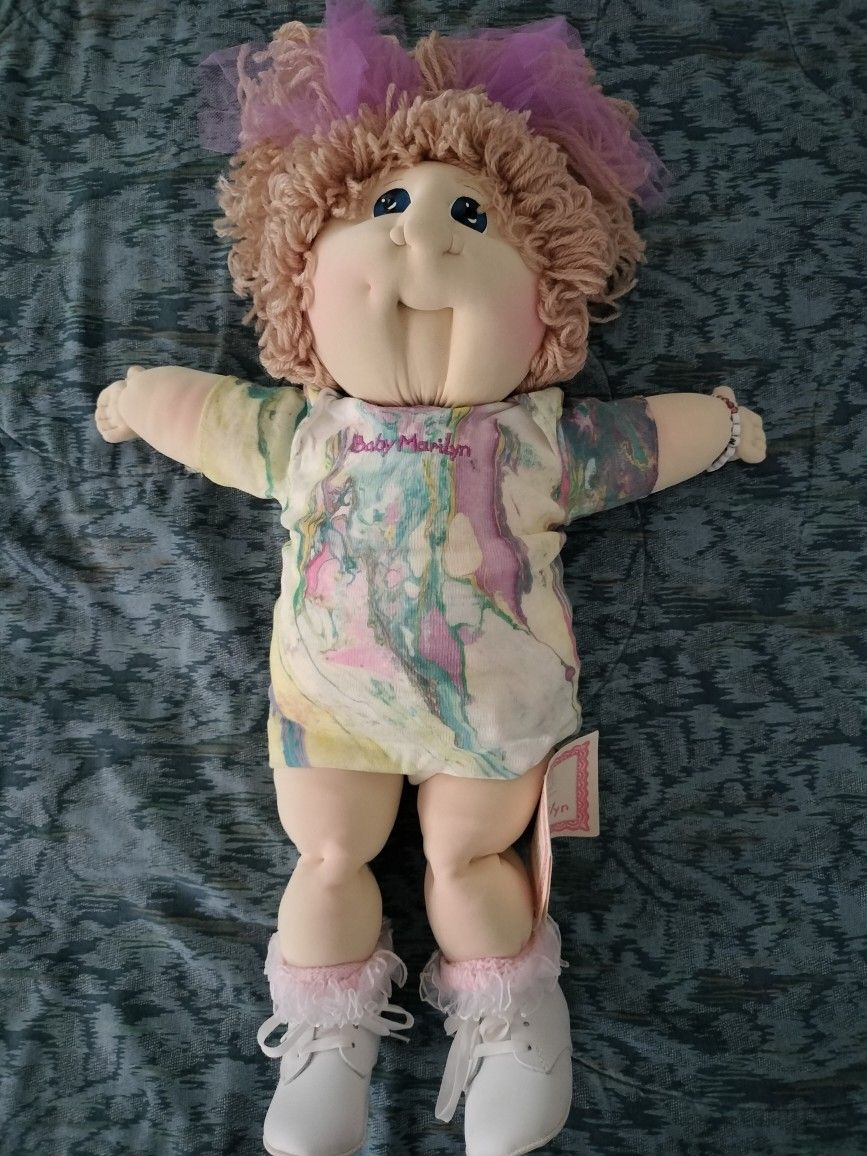 RARE Cabbage Patch Doll Nursery Edition Marilyn Suzanne