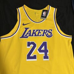 Nike Kobe Bryant Lakers Jersey Size XL 52