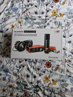 Focusrite Scarlett Solo Studio Audio Interface w/ Mic, Stand and Headphones