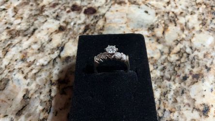 Wedding or Engagement ring 14 karat white gold 1.25 TDW