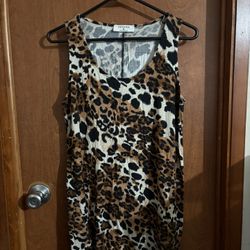 Medium Leopard Print Sleeveless Blouse 