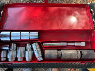 Heavy duty trailer socket set