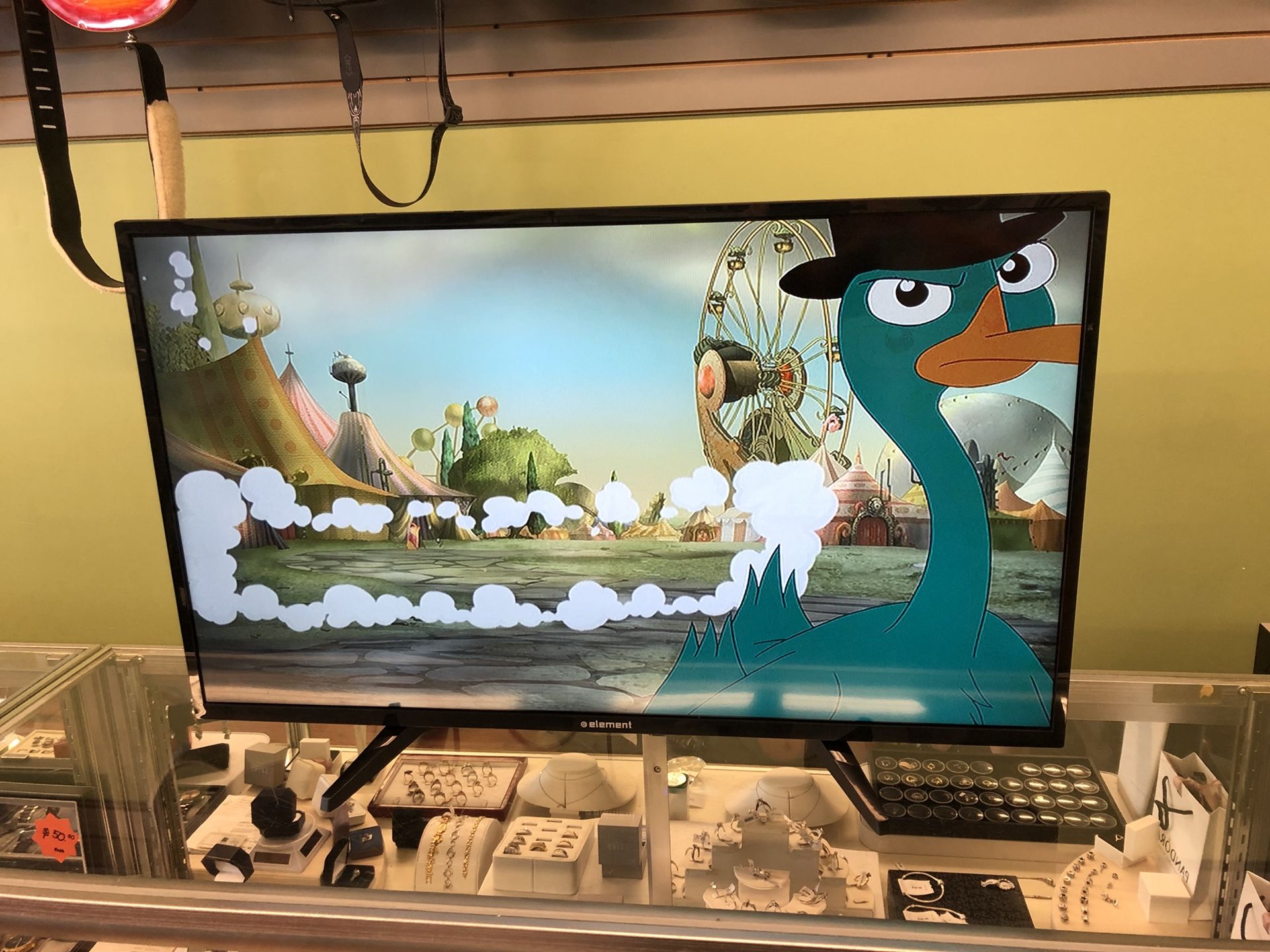 Element 40” 1080p LED HDTV ELF4017BF