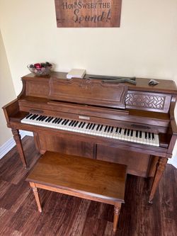 Baldwin Spinet