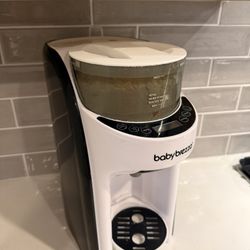 Baby Brezza Formula Pro Dispenser Machine