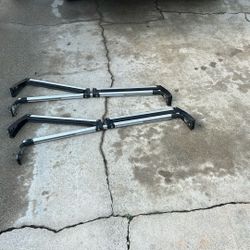 Snowboard / Ski Rack 