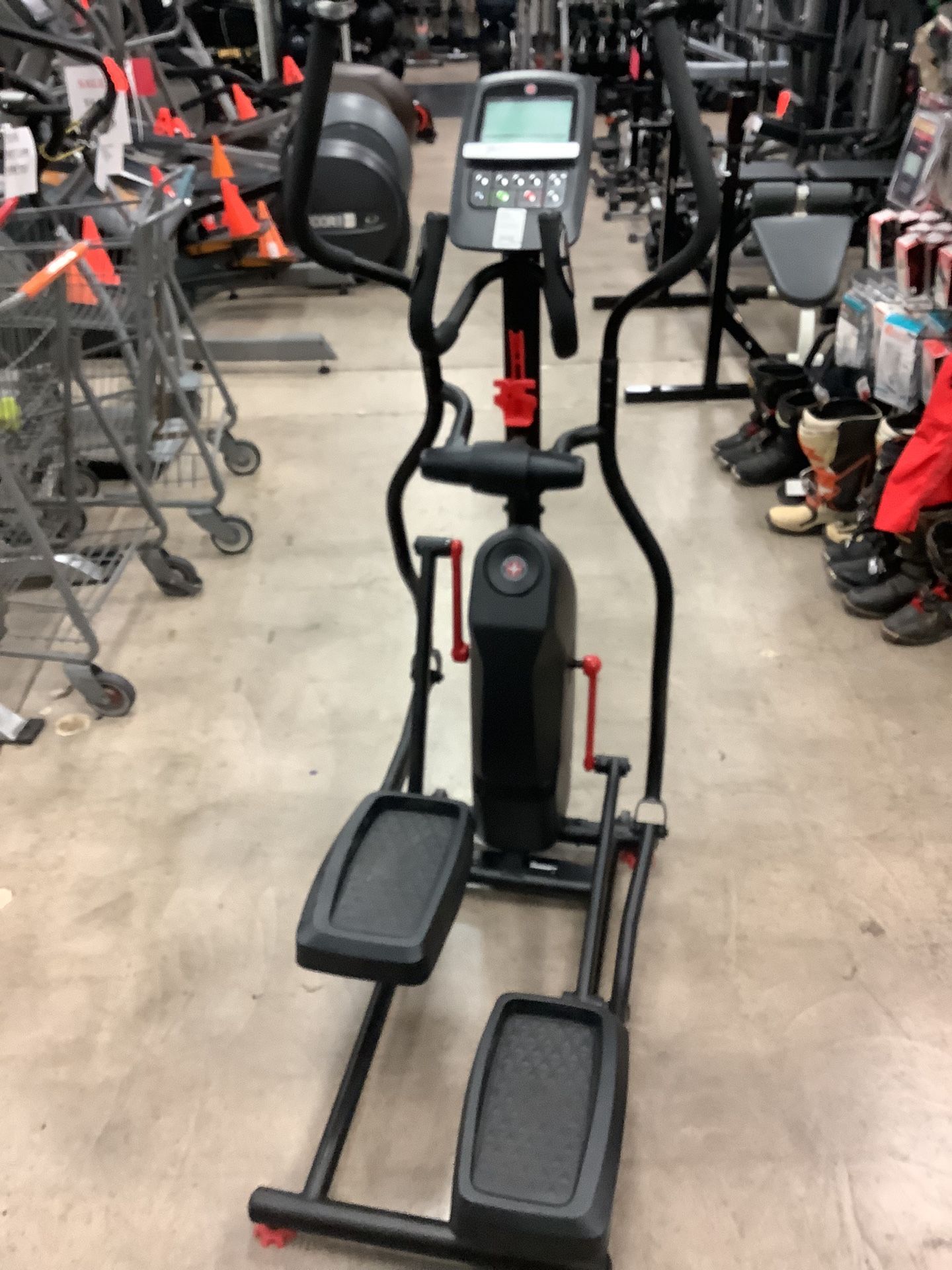Schwinn 411 Compact Elliptical SKU 510791 for Sale in Phoenix, AZ