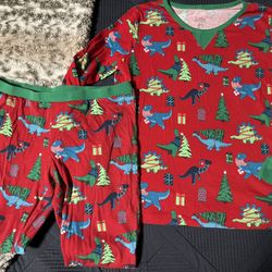 Women’s Large Pajama Set