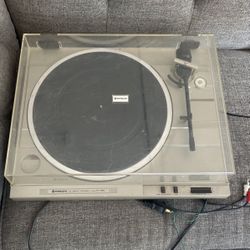 Record Player | ‘80s Hitachi Turntable 