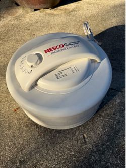 NESCO American Harvest Food Dehydrator & Jerky Maker