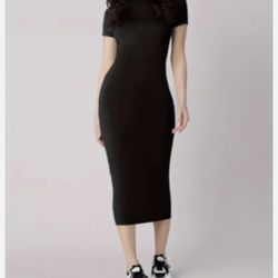 Wild Fable Women's Rib-Knit Short Sleeve Maxi T-Shirt Dress  2 dresses size medium color black and second dress is light green 