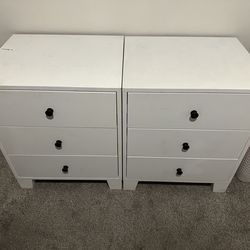 2 Nightstands