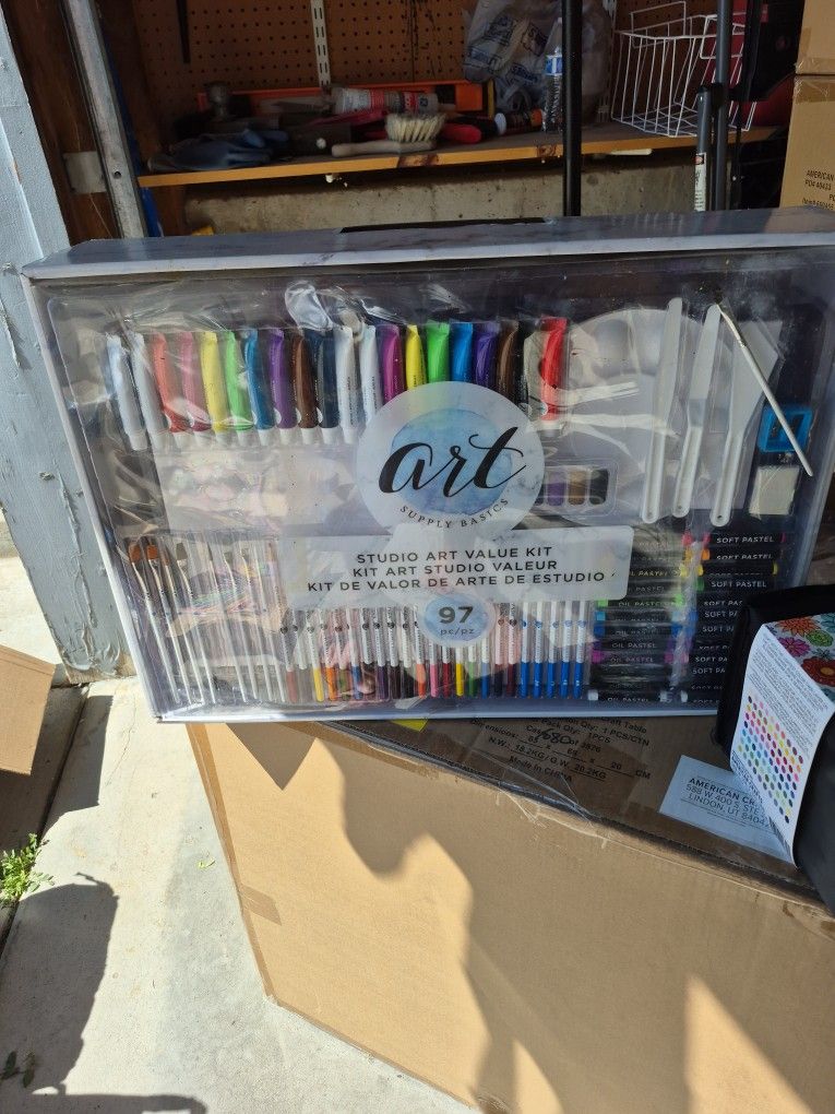 Studio Art Value Kit