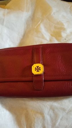 Tory burch wallet