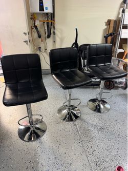 Nice, shiny chrome chairs Nice, shiny chrome chairs