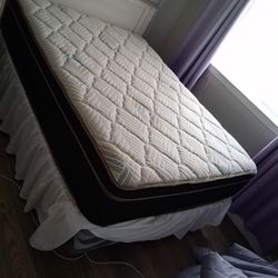 Mattress Y Box Spring  Size Full En Perfectas Condiciones. 