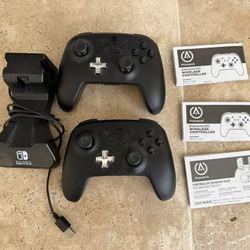 Nintendo Switch controllers With Charging Station 