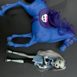 Monster High Frankie and Horse