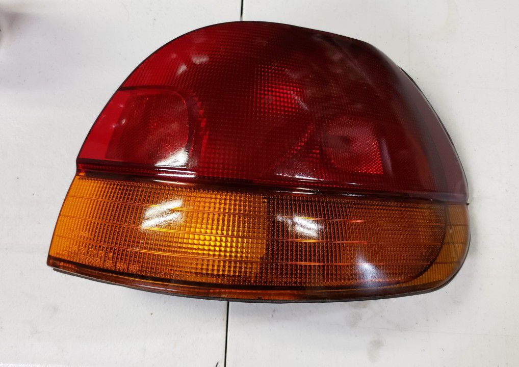 1995 - 1999 Subaru Outback Left Side Tail light