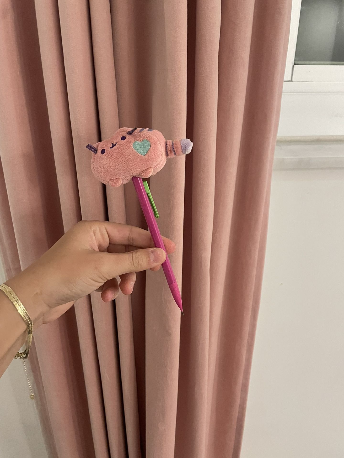 Pencil Topper – Fun & Unique Desk Toy!