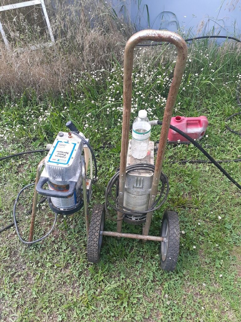 Airless paint sprayer
