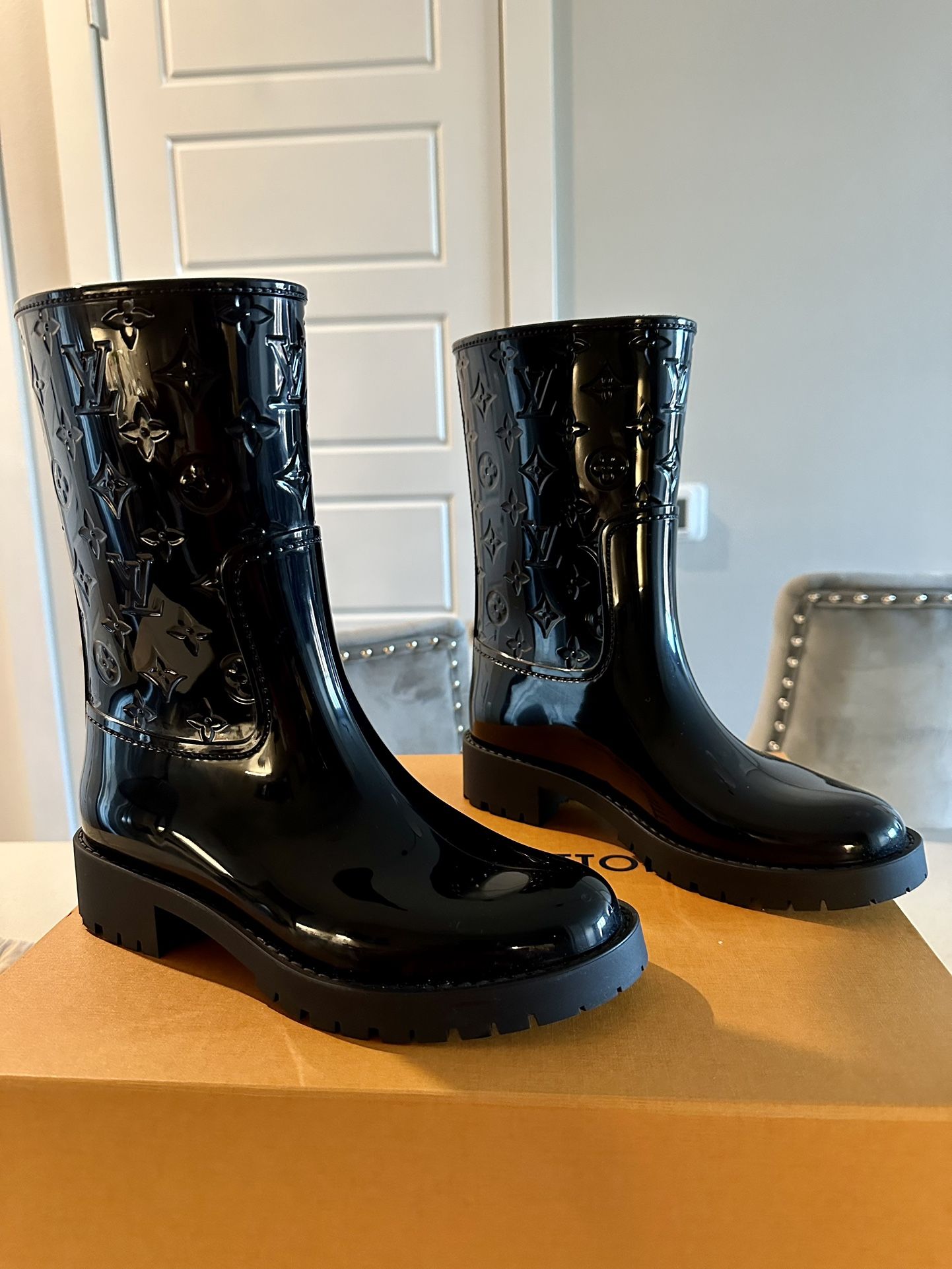 Louis Vuitton, Shoes, Louis Vuitton Rain Boots Black Must Haves Sz 39