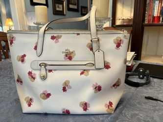 Brand New Coach Ava Floral Shoulder