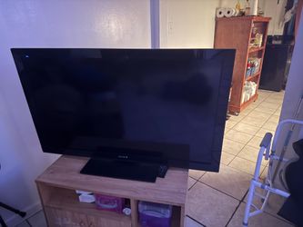67 inch Sony Tv Used