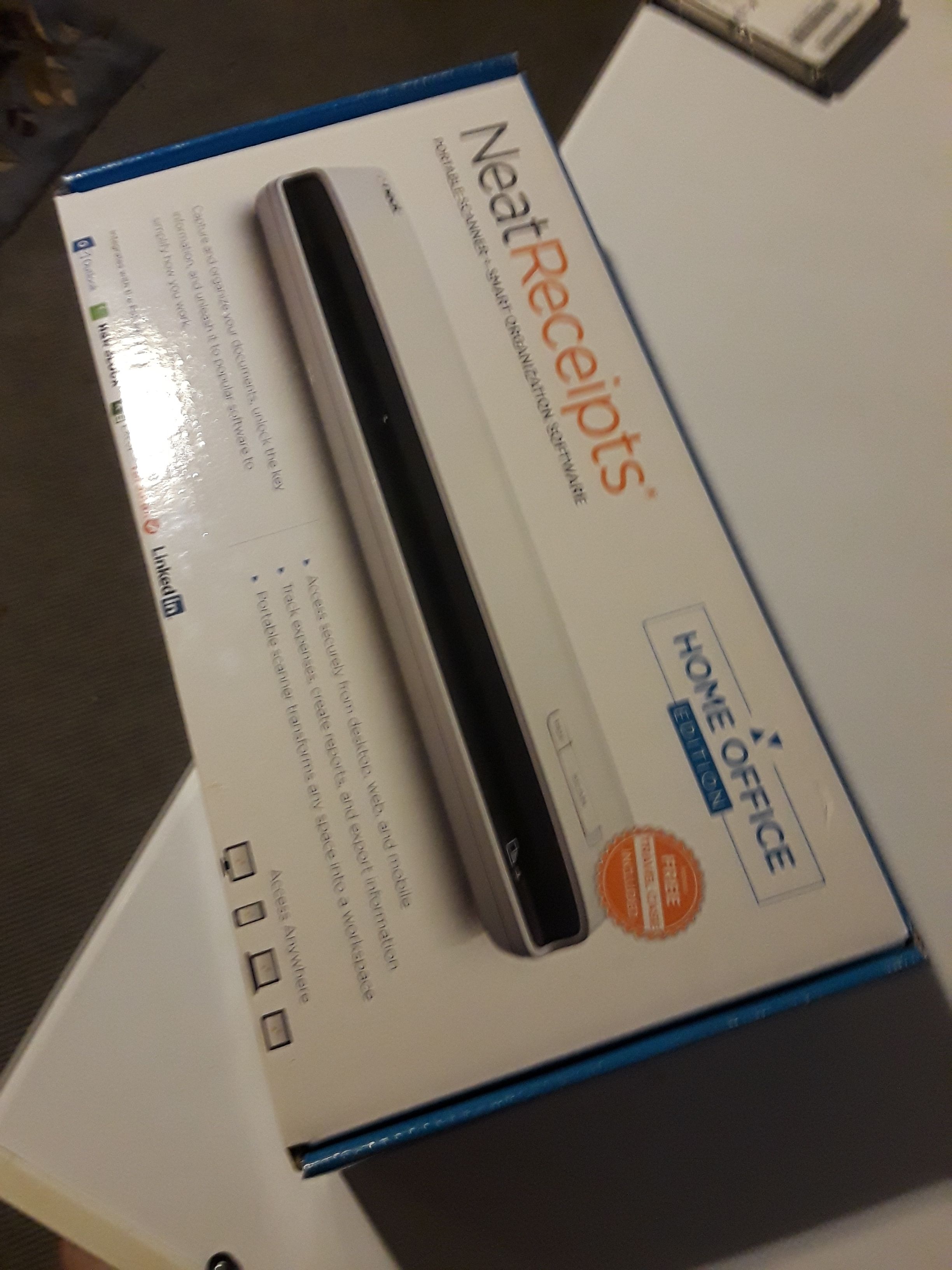 Neet receipts scanner, document and receipt organizer. Brand new