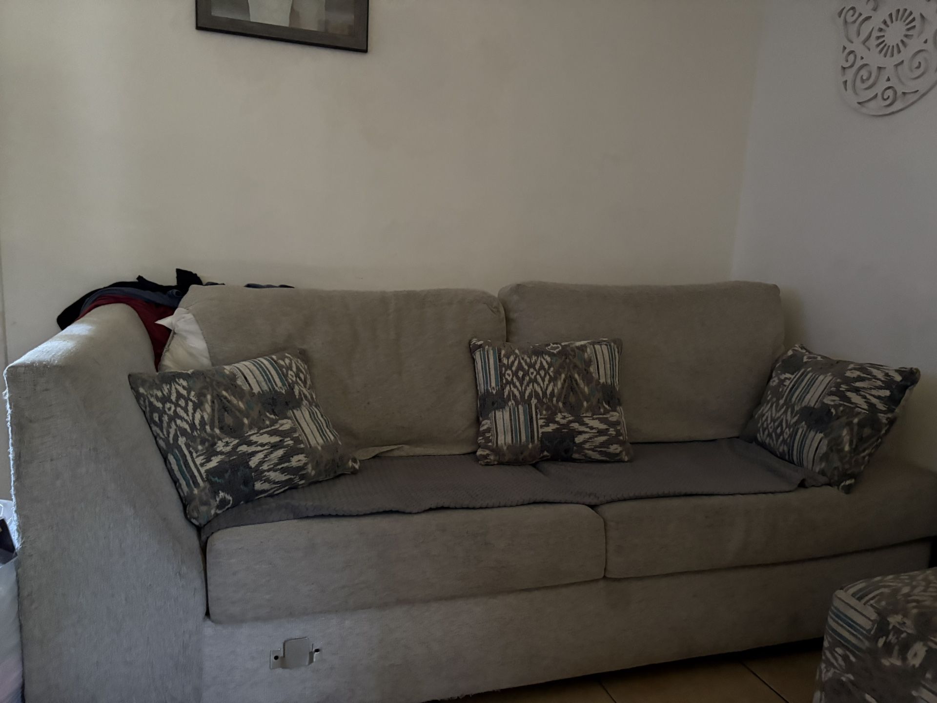 Sectional Sofa Must Pickup