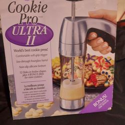 Vintage Wilton Cookie Pro Ultra II Sprtiz Press 12 Disks Designs Cookies 2006