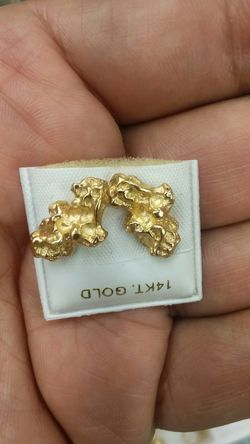 14k Gold nugget earings 4 grams solid