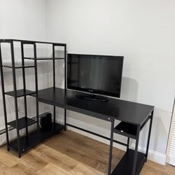 L-Shaped Office Desk with Bookshelf – Sturdy & Spacious