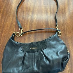 Coach leather handbag / crossbody 