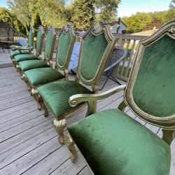 Very  Beautiful gorgeous Victorian dining room set six chairs and cabinets with the table