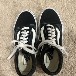 🖤 Brand New Black Vans Old Skool — Size 5.5🖤