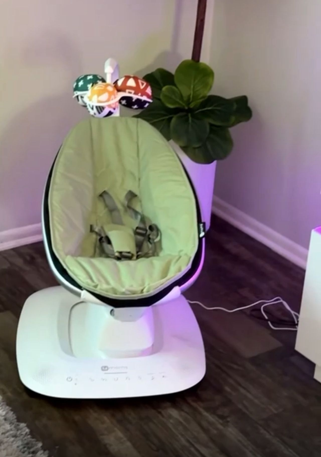 4Moms mamaroo Baby swing Multi-motions