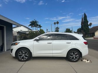 2018 KIA Sorrento - 7 seater optional 3rd row - only owner! Excellent condition 93k in warranty still!