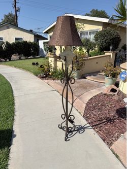 Floor Lamp Metal base 62” High
