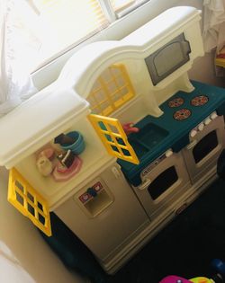 Vintage Kids Kitchen Set