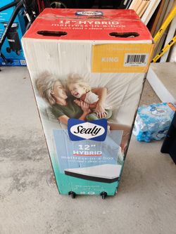 Sealy 12" King Hybrid Mattress