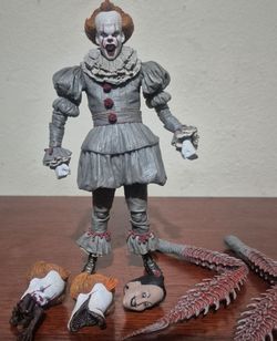 NECA IT Ultimate Pennywise The Dancing Clown