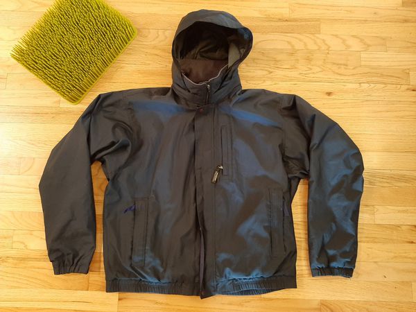 Patagonia Hooded Packable Ultralight Rain Windbreaker Jacket Large $199 ...