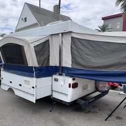 2008 Fleetwood Williamsburg Pop Trailer 