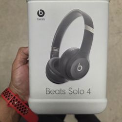 BEATS  SOLO 4 HEADPHONES 