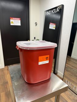 Brand New Sharps Containers – Medegen 8 Gallon (Qty available: 60)