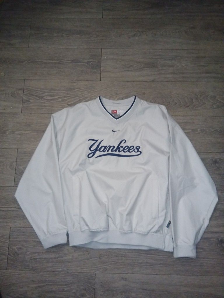 Nike New York Yankees Pullover V Neck Windbreaker